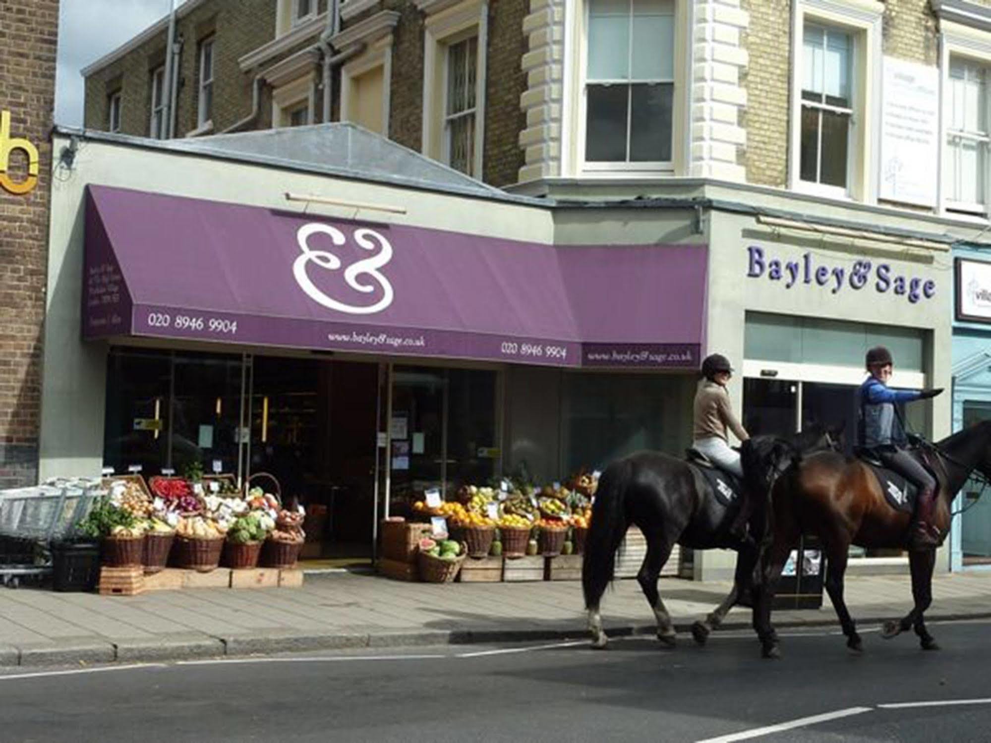 Wimbledon Studio Flat Londra Esterno foto